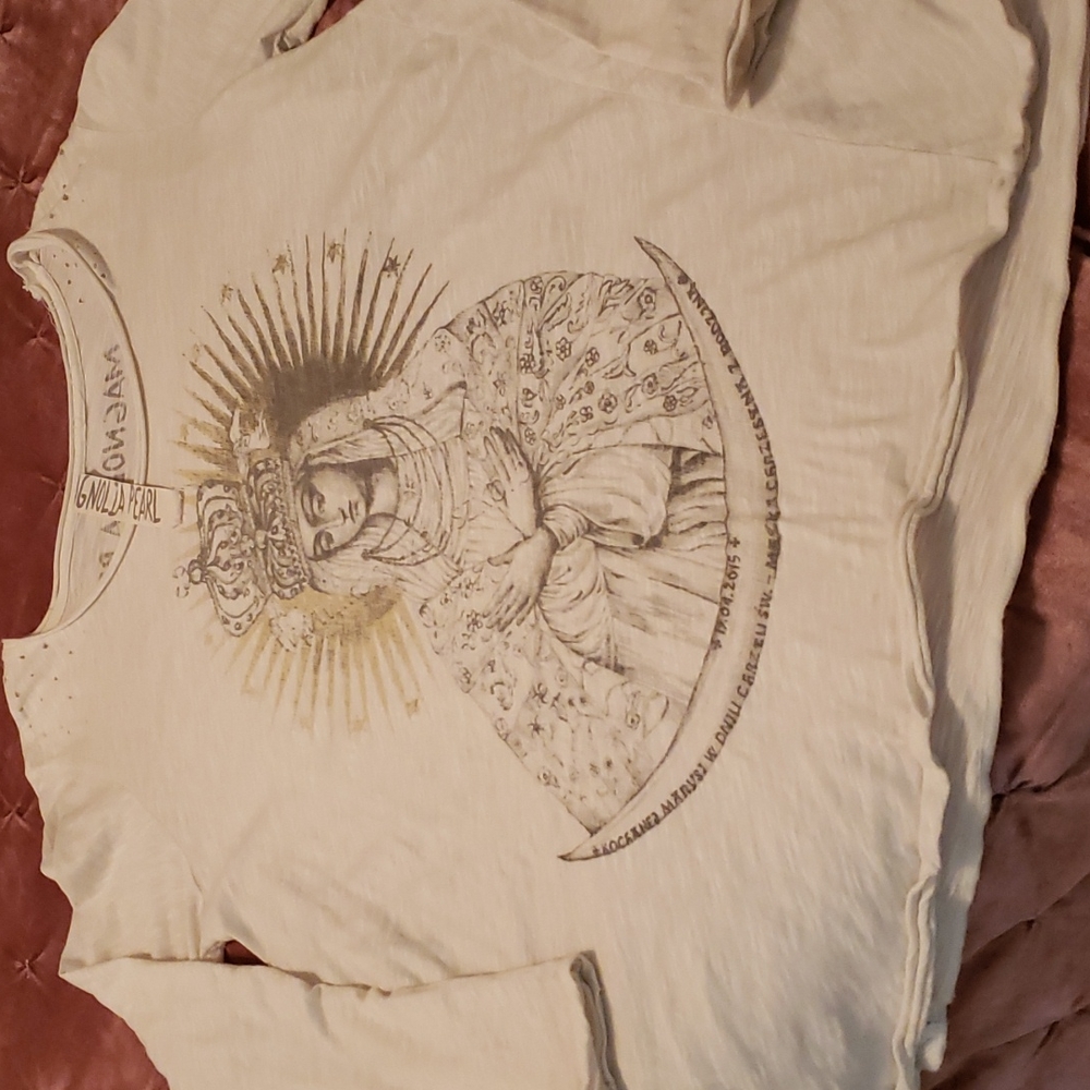 Magnolia Pearl , T shirt , one size on both listings , color moonlight